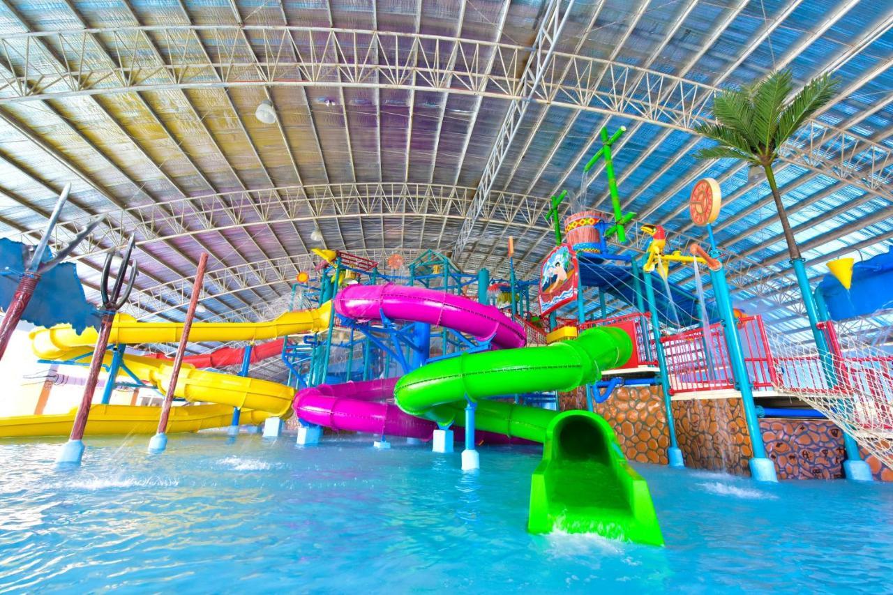 Eon Centennial Resort Hotel & Waterpark Iloilo City Ngoại thất bức ảnh