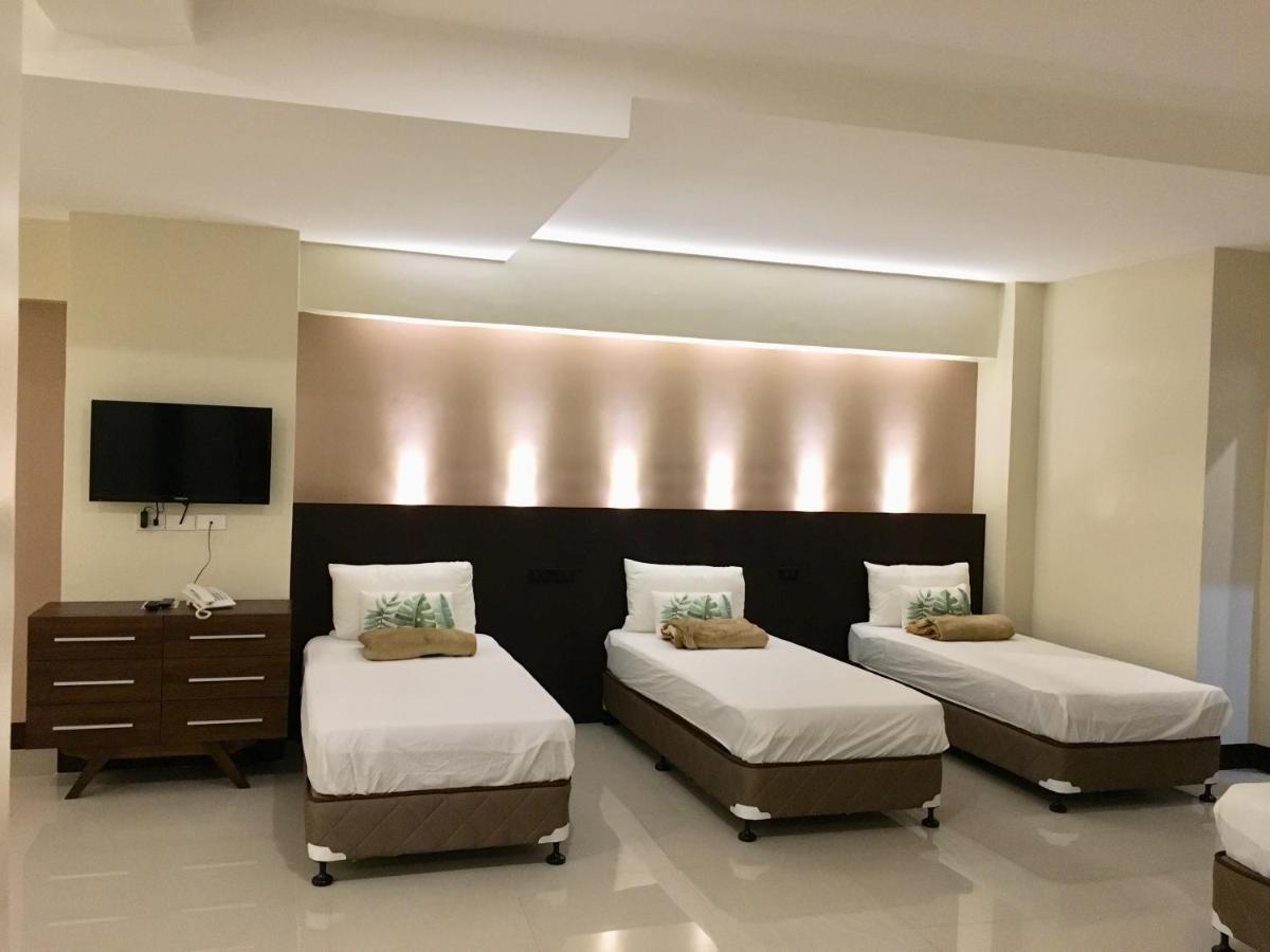 Eon Centennial Resort Hotel & Waterpark Iloilo City Phòng bức ảnh