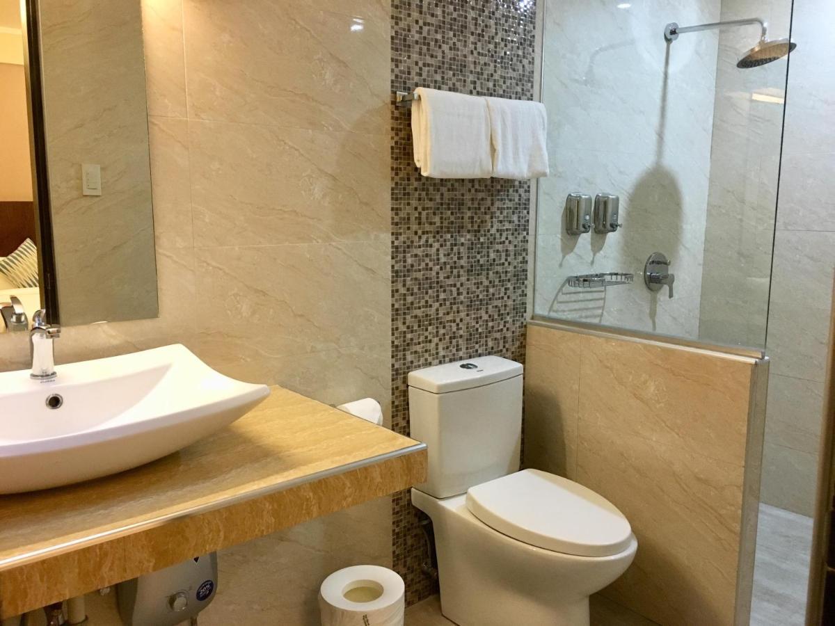 Eon Centennial Resort Hotel & Waterpark Iloilo City Ngoại thất bức ảnh